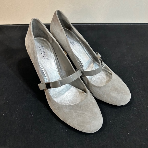 Pumps, High Heels, Gray Suede, Size 10 - Picture 1 of 6